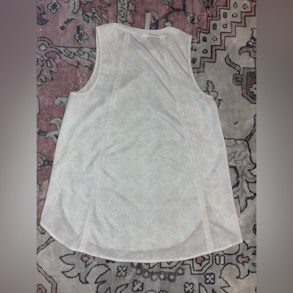 Athleta Women’s Sleeveless White Tank Top, white/light gray snakeskin print, XXS - Picture 2 of 5